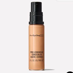 @@@ M.A.C @@@ PRO LONGWEAR CONCEALER.  NC42